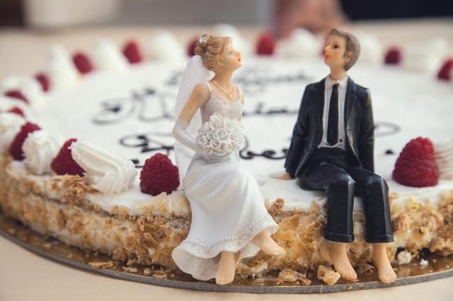 福州商务调查取证/女方出轨​了还提出离婚 为何不遮遮掩掩？