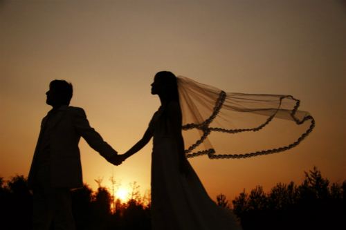 成都婚姻调查：全职母亲离婚时可不可以分财产